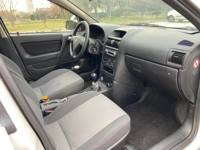 Opel Astra, снимка 11 - Автомобили и джипове - 49087039