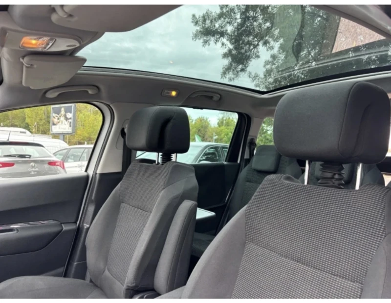 Peugeot 5008 2.0HDI, снимка 11 - Автомобили и джипове - 51881698
