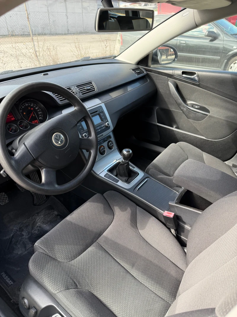 VW Passat 1.9 TDI, снимка 6 - Автомобили и джипове - 51911038