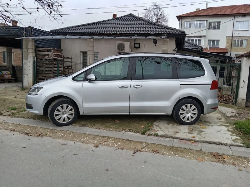 VW Sharan 2.0 - 140 кс, снимка 3 - Автомобили и джипове - 52592315