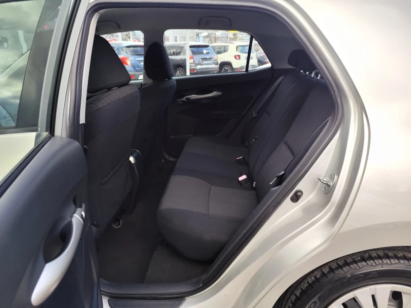 Toyota Auris 1.4D-4D* KLIMATRONIK* , снимка 10 - Автомобили и джипове - 52918489