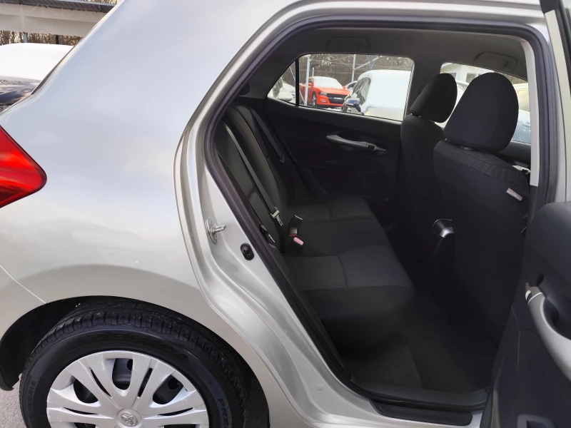 Toyota Auris 1.4D-4D* KLIMATRONIK* , снимка 12 - Автомобили и джипове - 52918489
