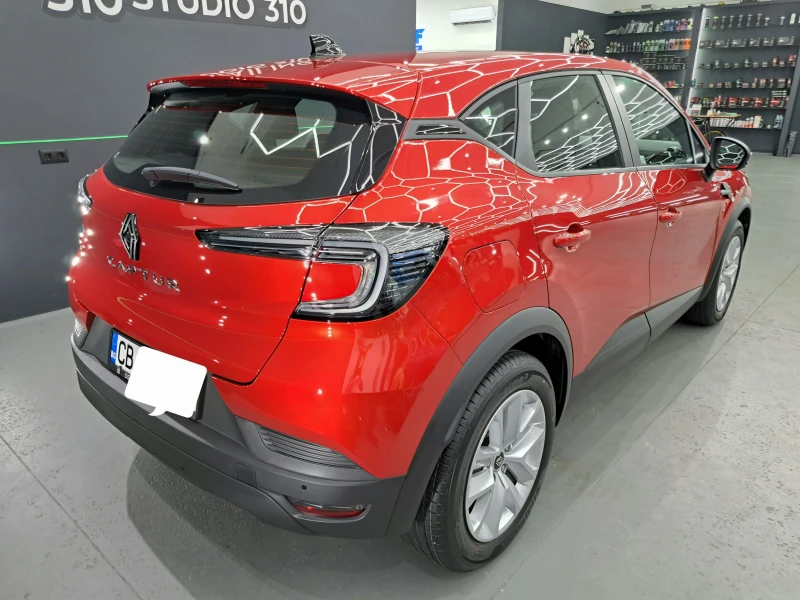 Renault Captur, снимка 4 - Автомобили и джипове - 53446259