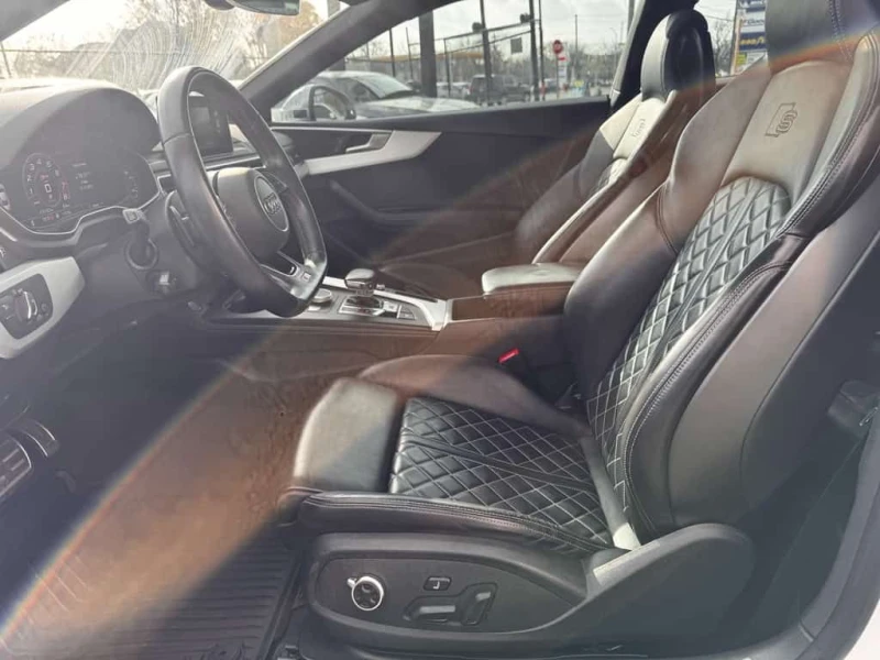 Audi S5 * АВТО КРЕДИТ* ЦЕНА ДО БГ * СЕРВИЗНА ИСТОРИЯ * , снимка 12 - Автомобили и джипове - 53592109