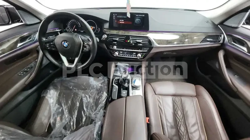 BMW 540 i xDrive, АВТОКРЕДИТ, снимка 7 - Автомобили и джипове - 55838084