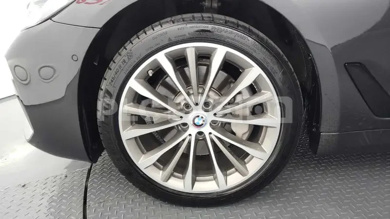 BMW 540 i xDrive, АВТОКРЕДИТ, снимка 5 - Автомобили и джипове - 55838084