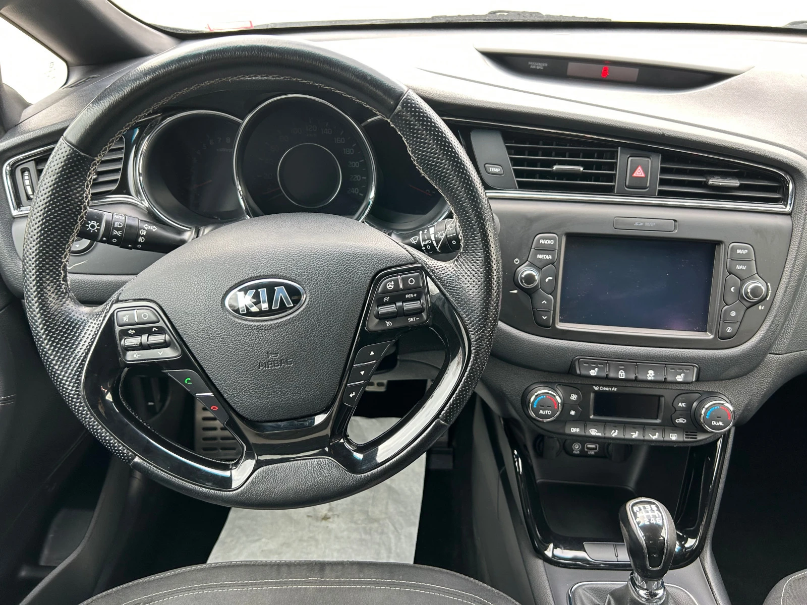 Kia Ceed 1.0 Turbo GT Line - изображение 10