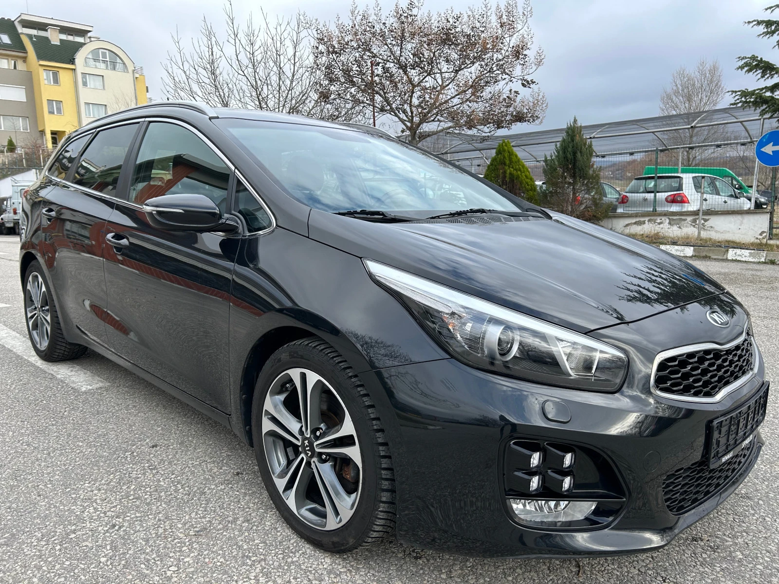 Kia Ceed 1.0 Turbo GT Line - изображение 3