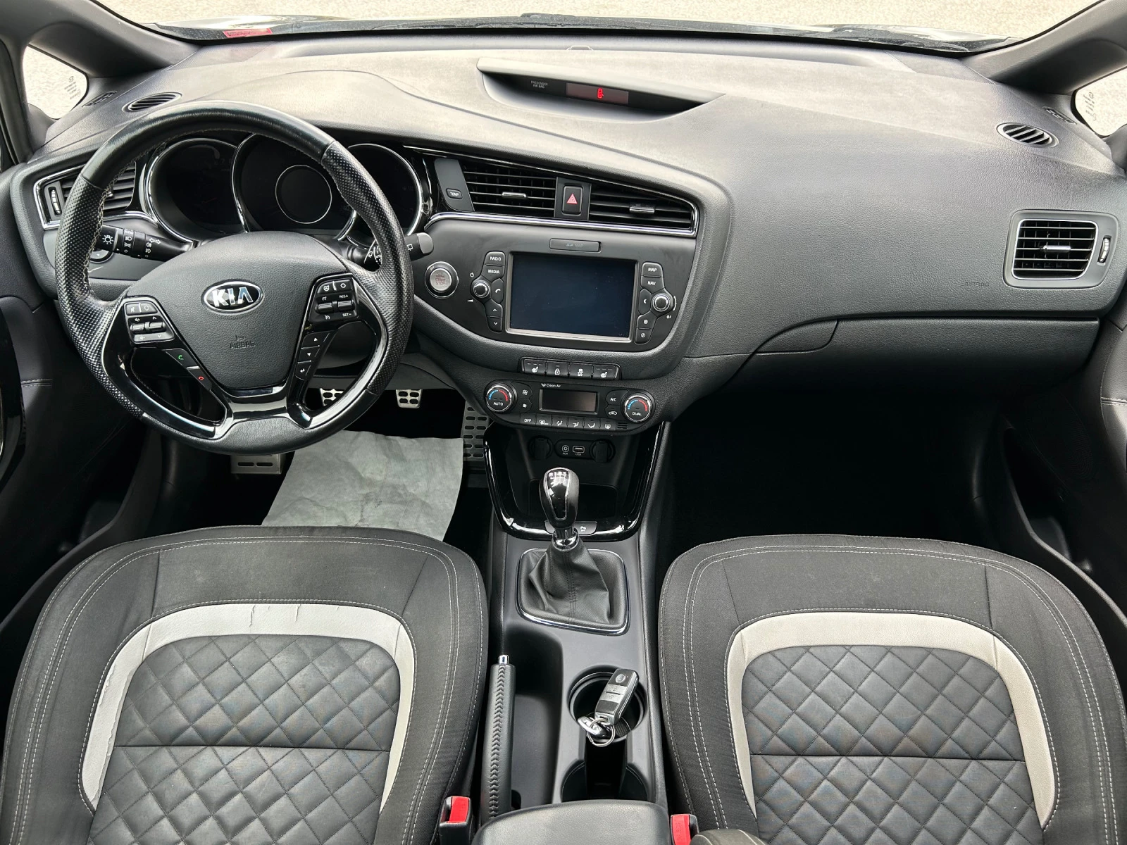 Kia Ceed 1.0 Turbo GT Line - изображение 9