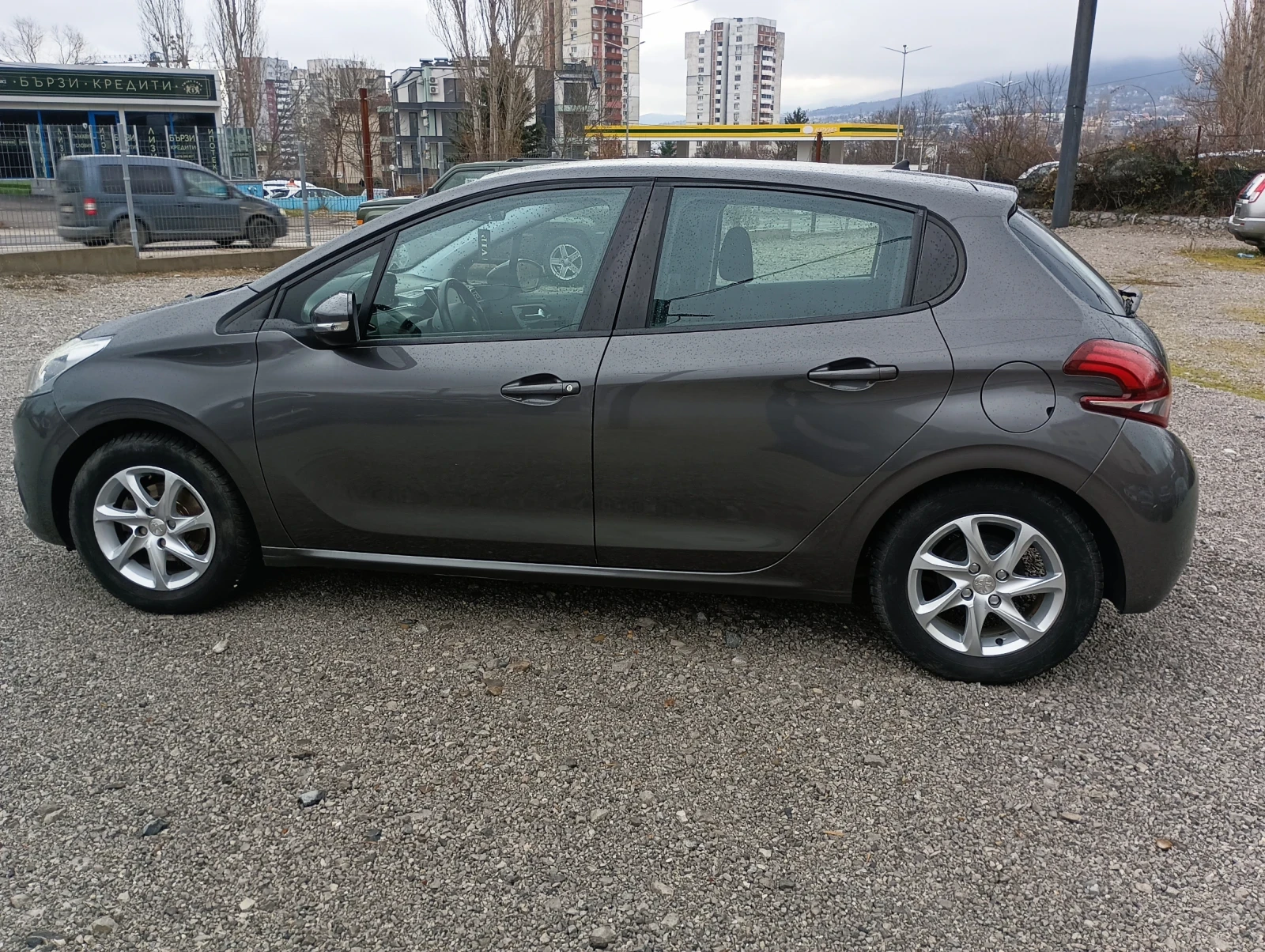 Peugeot 208  - изображение 8