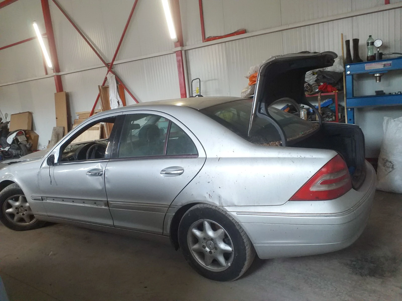 Mercedes-Benz C 200 САМО НА ЧАСТИ  - изображение 4