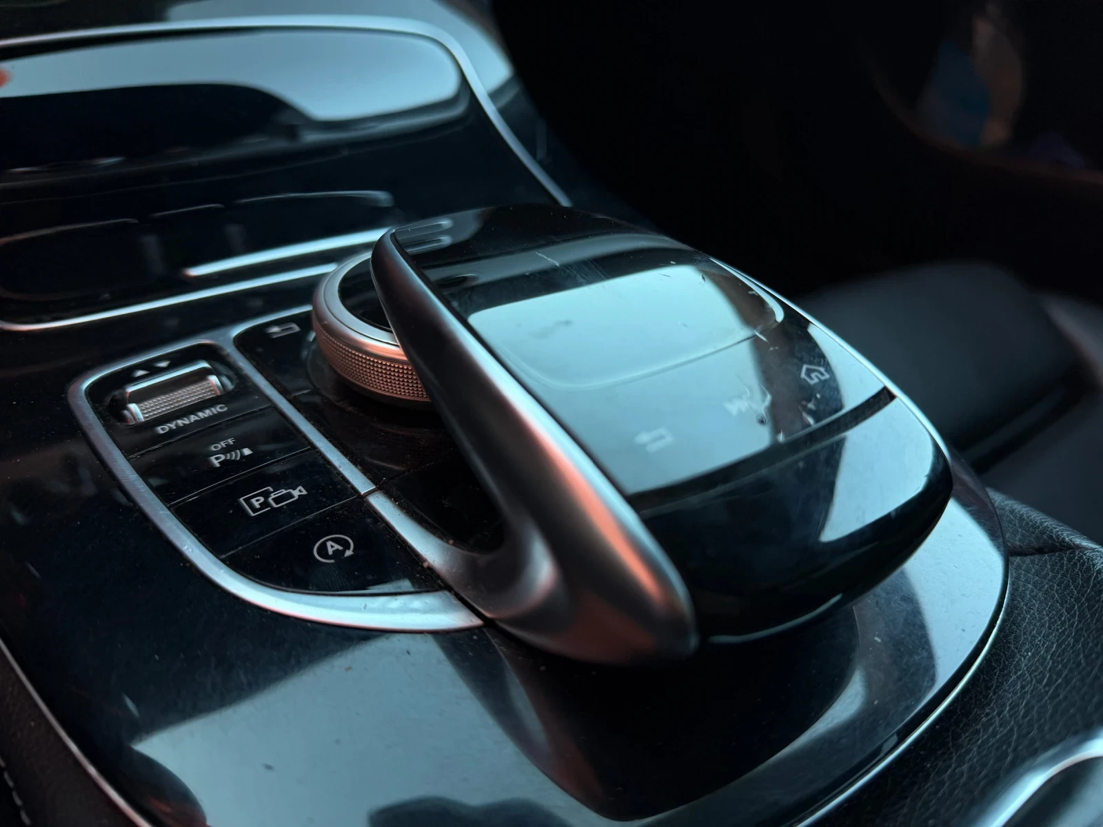 Mercedes-Benz E 220 WIDE* SCREEN* 9G* LED* Burmaster, снимка 15 - Автомобили и джипове - 50869328