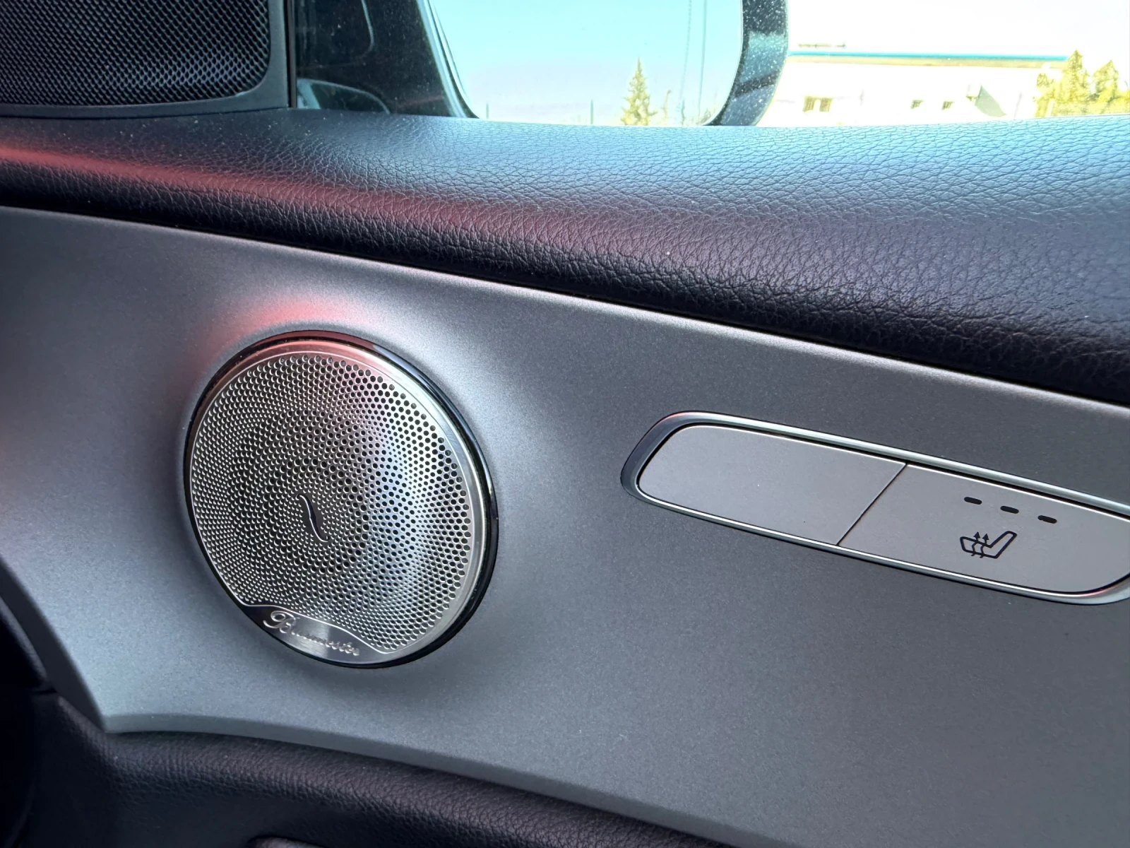 Mercedes-Benz E 220 WIDE* SCREEN* 9G* LED* Burmaster, снимка 10 - Автомобили и джипове - 50869328