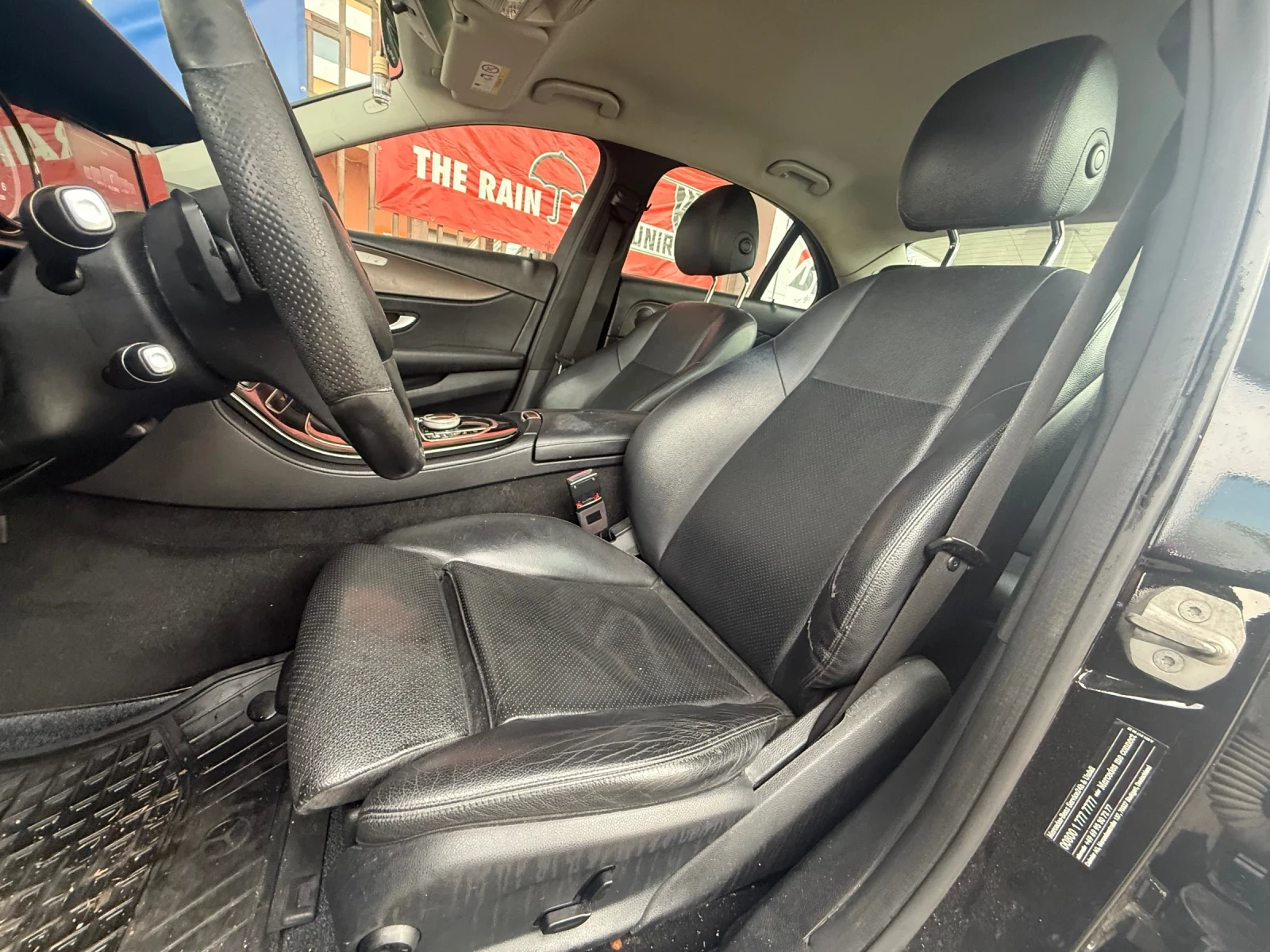Mercedes-Benz E 220 AMG* 9G* LED* Burmaster, снимка 6 - Автомобили и джипове - 50869328