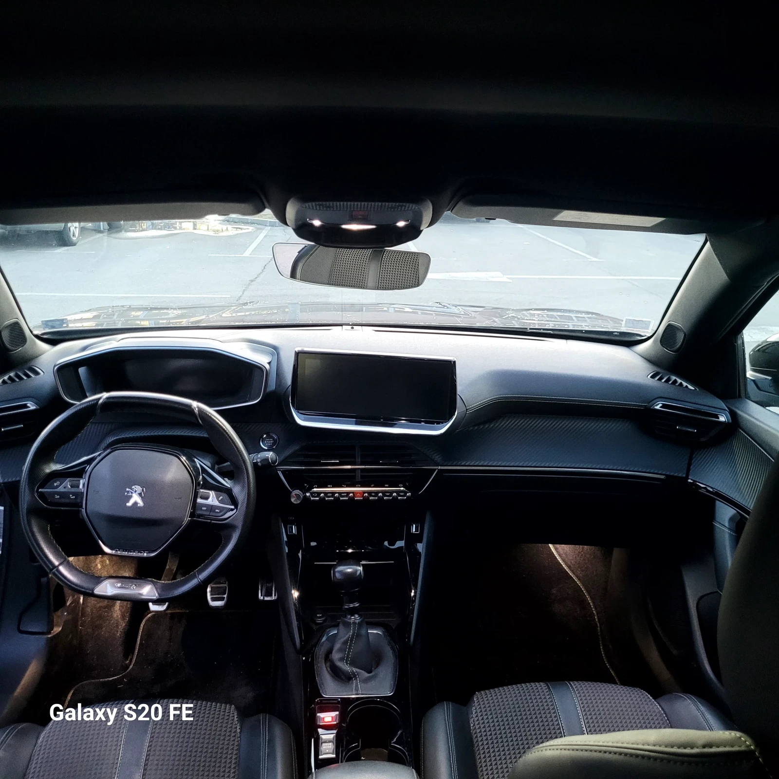 Peugeot 2008 GT Line, снимка 14 - Автомобили и джипове - 53650925