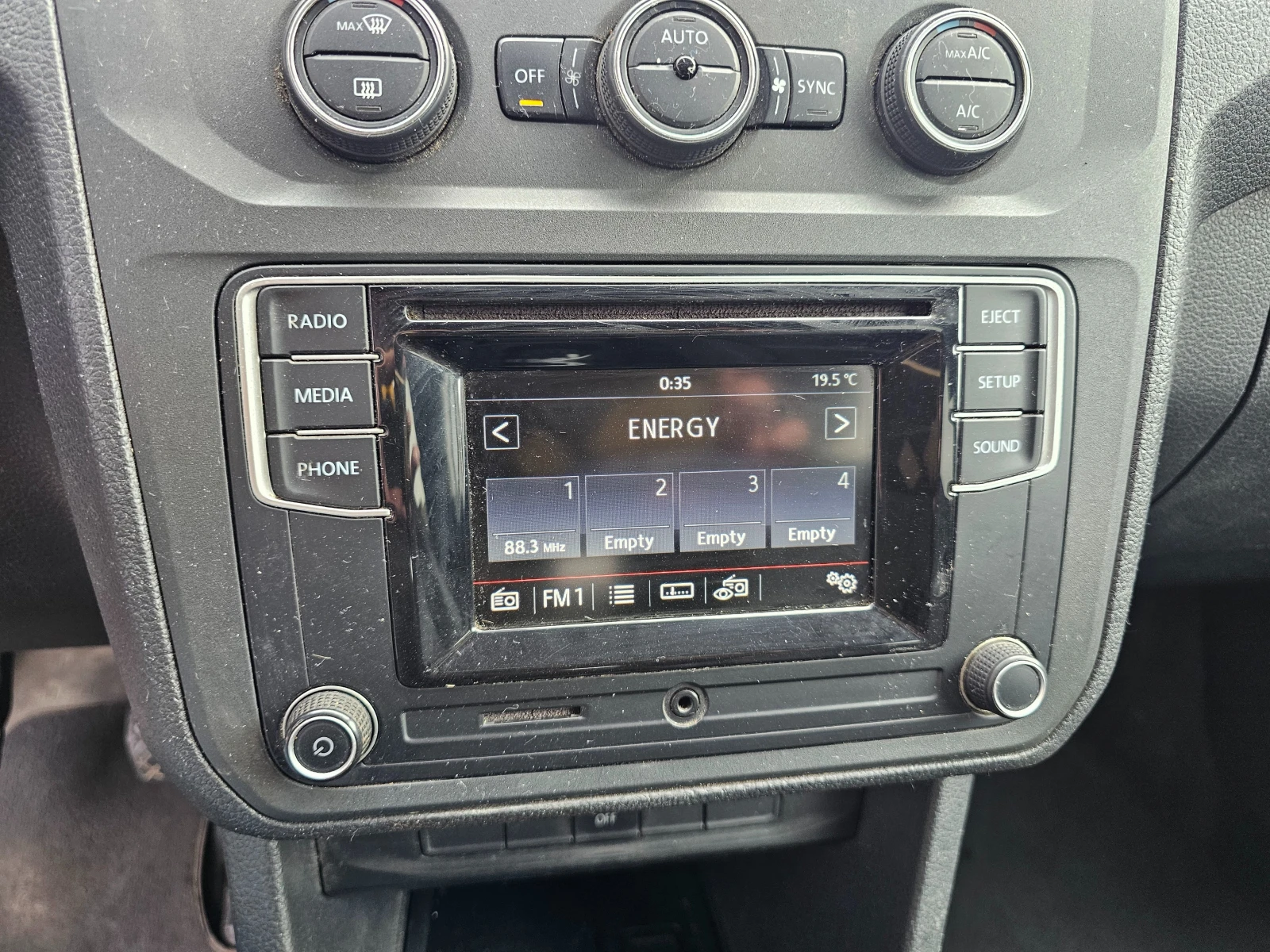 VW Caddy 1.4 TGI MAXI , снимка 13 - Автомобили и джипове - 54235495