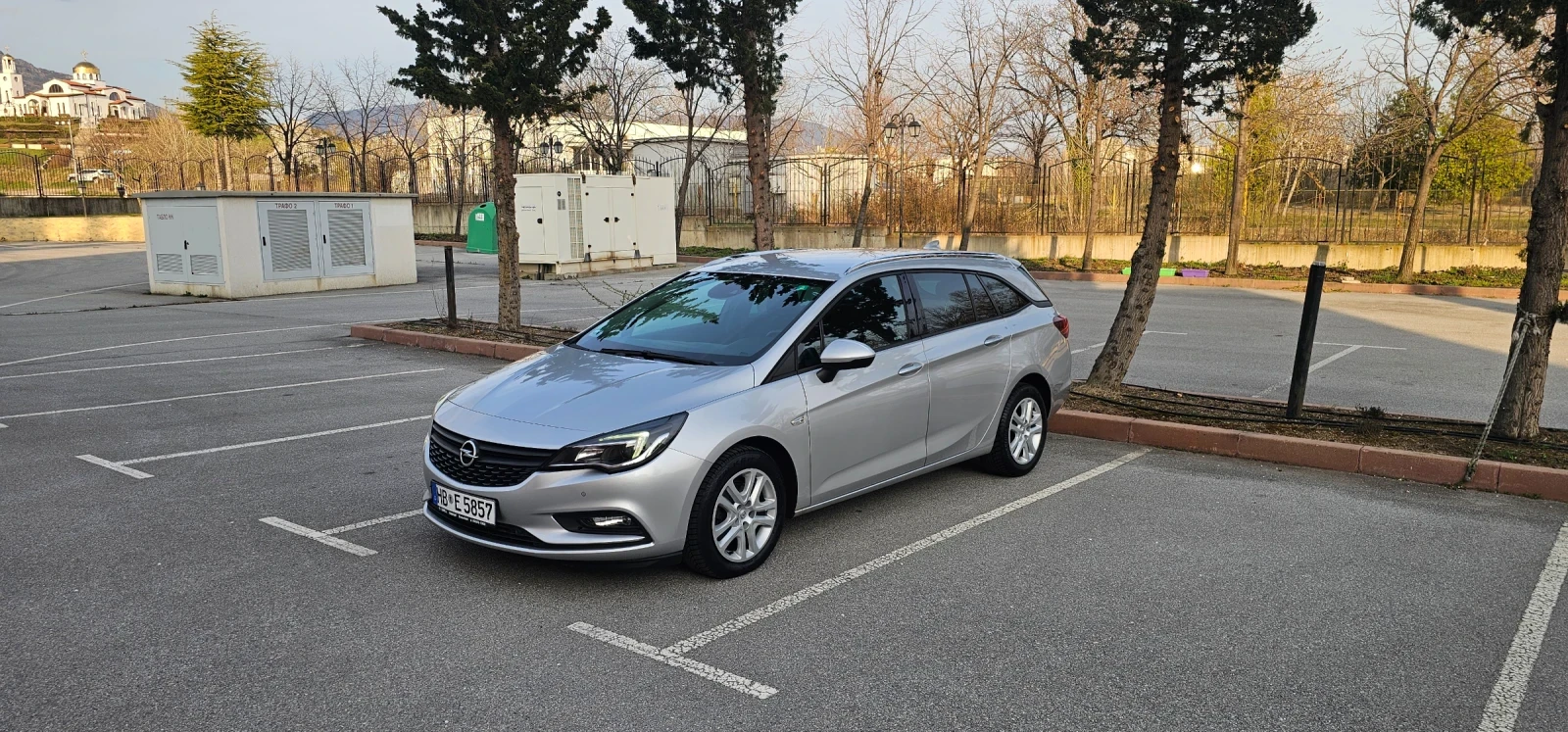 Opel Astra Cosmo 1.6 136hp, снимка 8 - Автомобили и джипове - 54483108