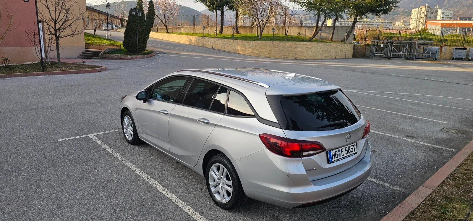 Opel Astra Cosmo 1.6 136hp, снимка 6 - Автомобили и джипове - 54483108