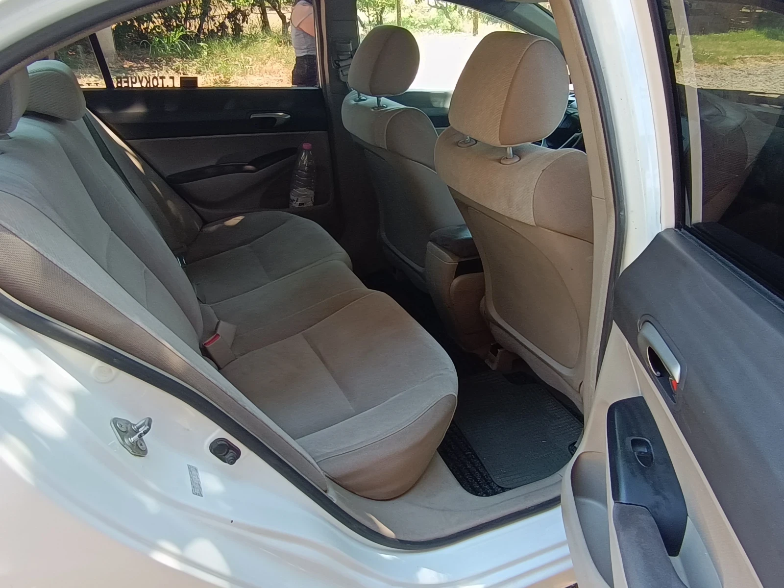 Honda Civic 8, снимка 9 - Автомобили и джипове - 54892886