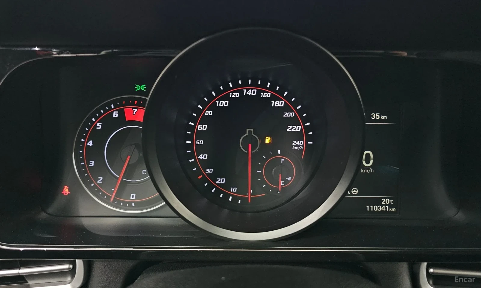 Hyundai Elantra, снимка 8 - Автомобили и джипове - 55188411