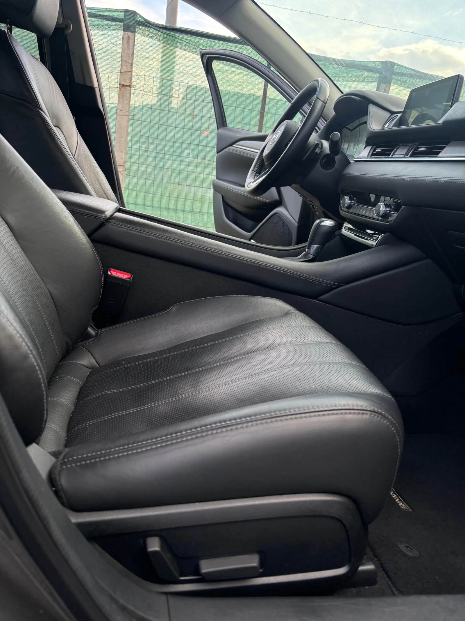 Mazda 6 FACELIFT 2019 2.2D AUTOMATIC, снимка 11 - Автомобили и джипове - 55648064