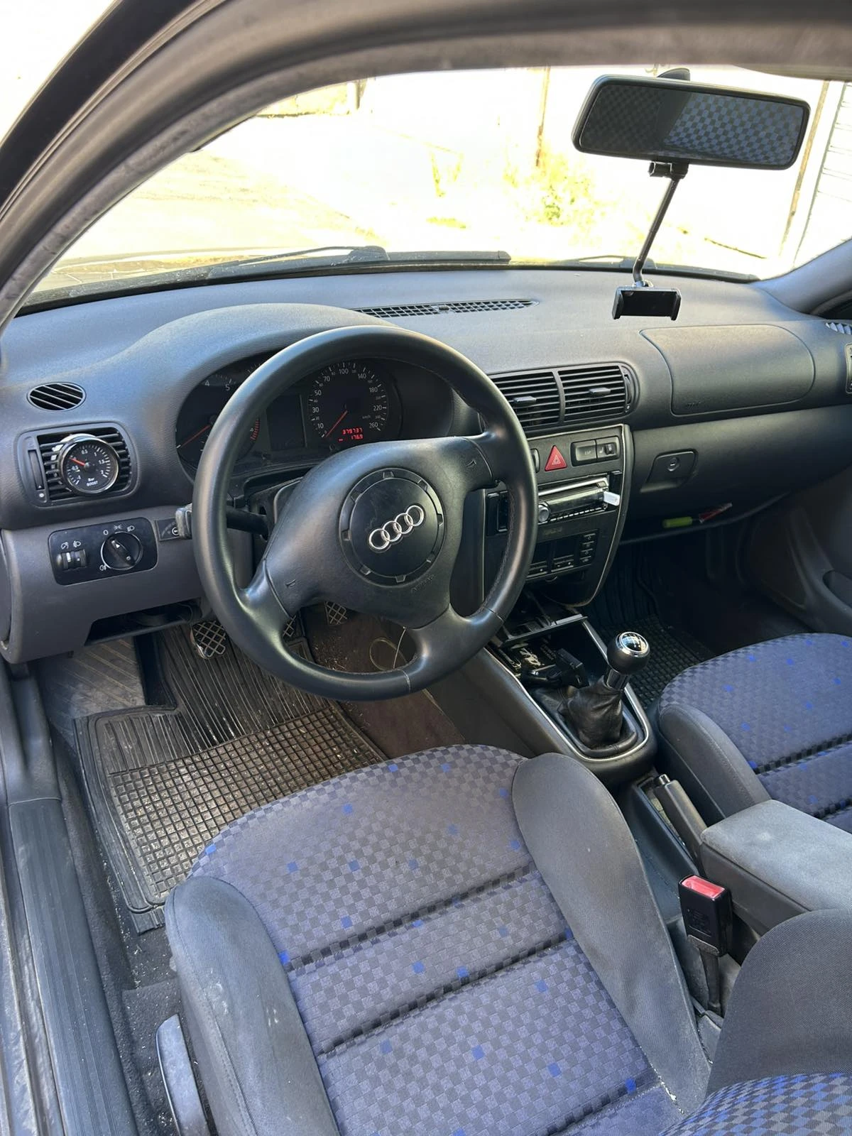 Audi A3 1.8T, снимка 6 - Автомобили и джипове - 55691029