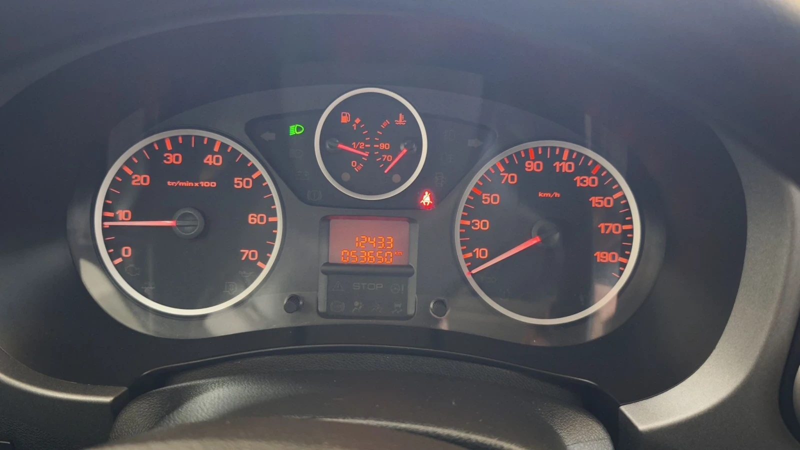 Peugeot Partner, снимка 2 - Автомобили и джипове - 56481387