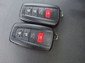 Toyota Rav4 Hybrid XLE * 2 КЛЮЧА * ПАНОРАМА * CARFAX | Auto.bg — изображение 12