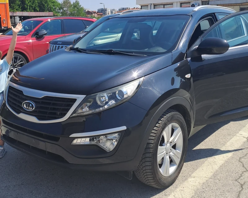 Kia Sportage, снимка 2 - Автомобили и джипове - 51526101