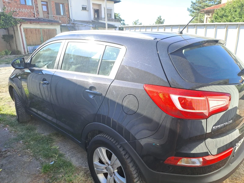 Kia Sportage, снимка 6 - Автомобили и джипове - 51526101