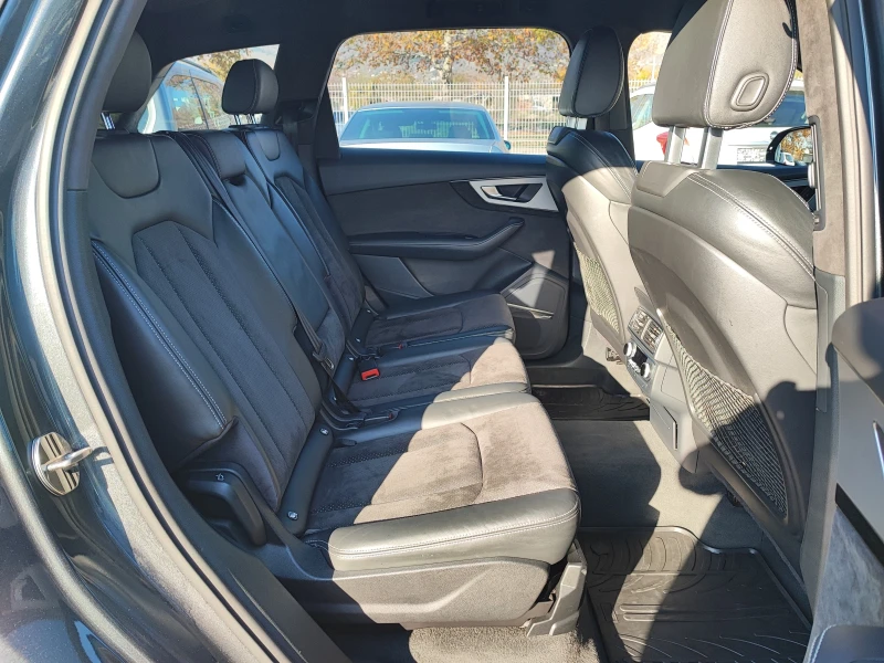 Audi SQ7 4.0TDI-435кс= DIGITAL= SPORT DIFFERENTIAL= BOSE, снимка 14 - Автомобили и джипове - 52500692