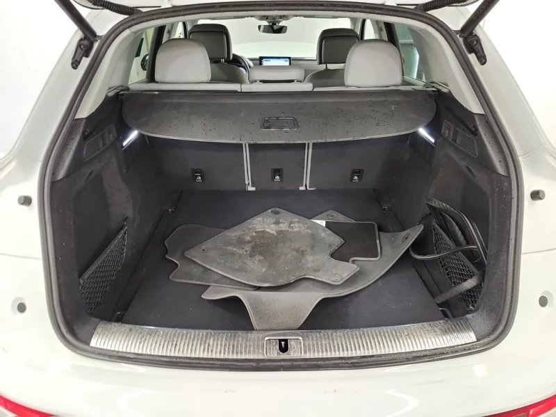 Audi Q5 * TECHNIK * CARFAX * БЕЗ ПЪРВОНАЧАЛНА ВНОСКА, снимка 15 - Автомобили и джипове - 52713981