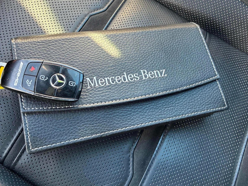 Mercedes-Benz GLE 53 4MATIC AMG * * CARFAX * * АВТО КРЕДИТ * * , снимка 12 - Автомобили и джипове - 52795195