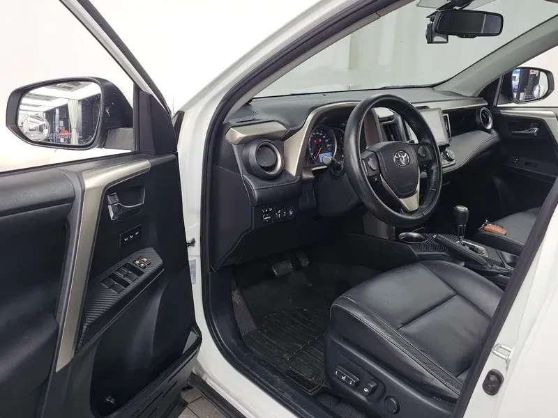 Toyota Rav4 2.5 2Wd , снимка 10 - Автомобили и джипове - 55610930