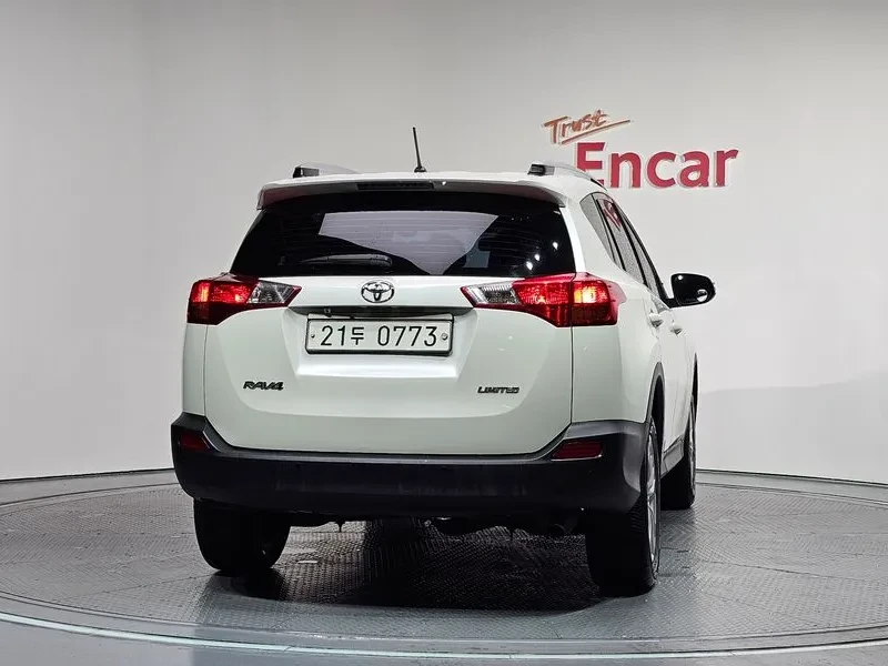 Toyota Rav4 2.5 2Wd , снимка 4 - Автомобили и джипове - 55610930