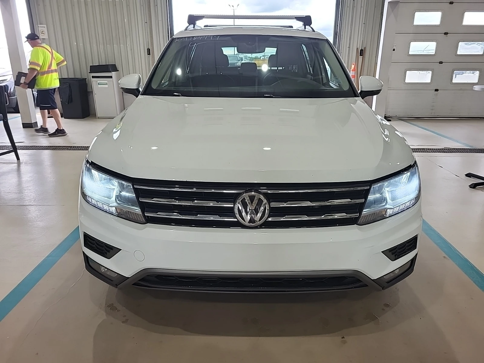 VW Tiguan * COMFORTLINE * CARFAX * ОПЦИЯ ЗА ФИНАНСИРАНЕ  - изображение 2