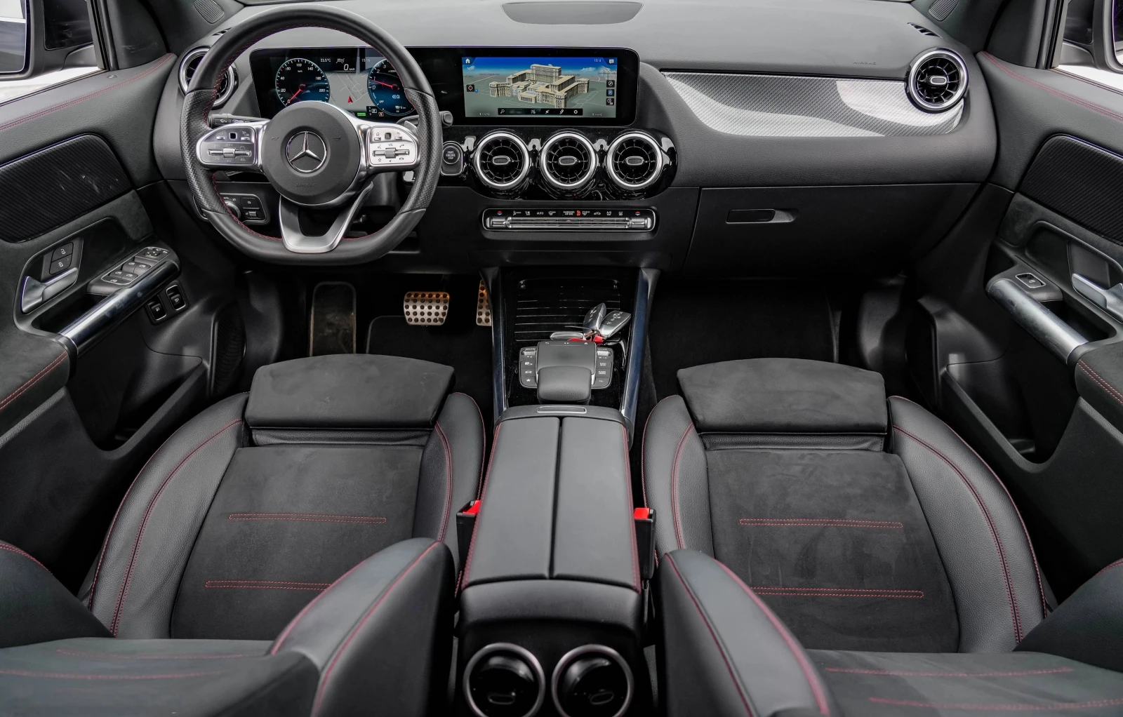 Mercedes-Benz GLA 250e AMG Line - изображение 8