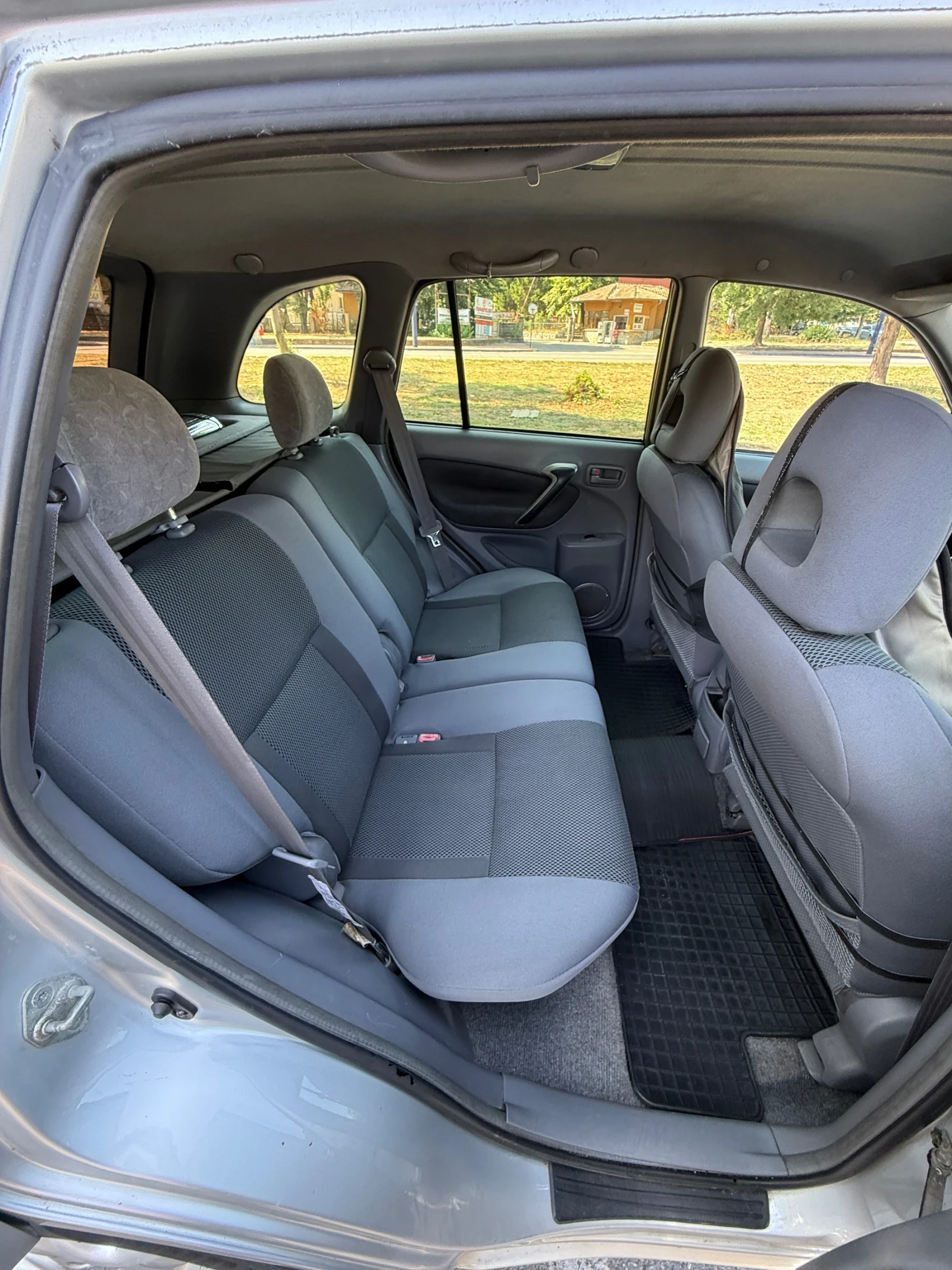 Toyota Rav4  - изображение 10