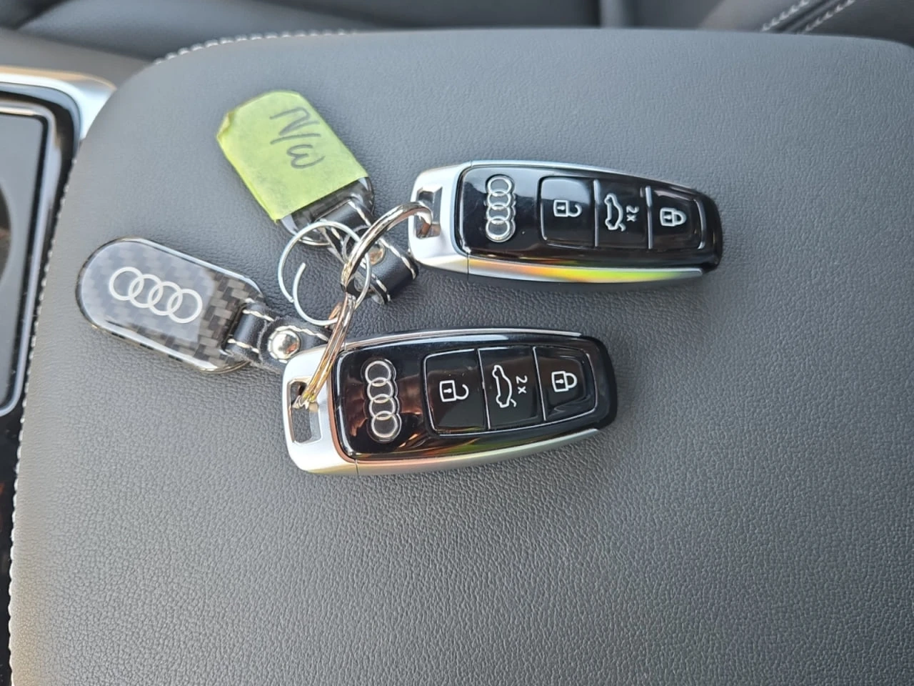 Audi Q8 *  *    * CARFAX *  | Mobile.bg   11