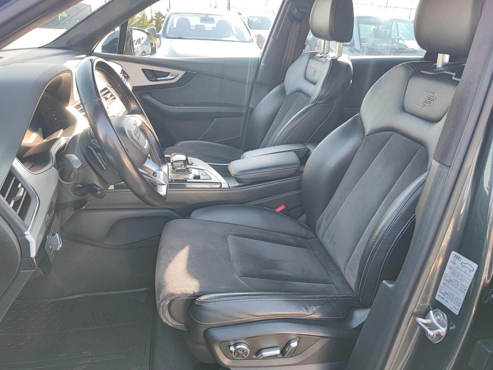 Audi SQ7 4.0TDI-435кс= DIGITAL= SPORT DIFFERENTIAL= BOSE - изображение 9