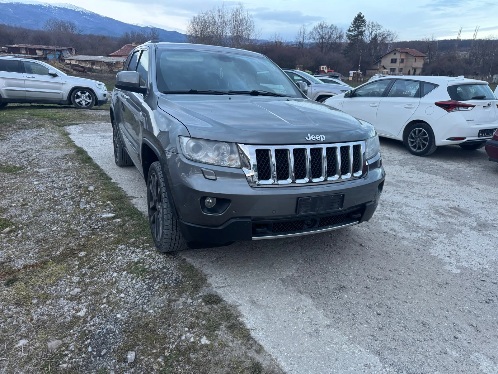 Jeep Grand cherokee 3.0d OVARLAND , снимка 2 - Автомобили и джипове - 53956282