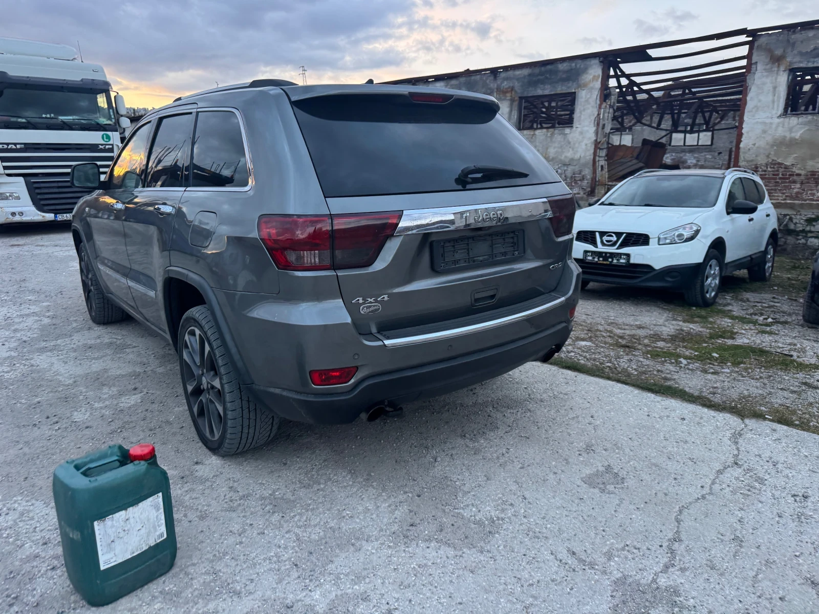 Jeep Grand cherokee 3.0d OVARLAND , снимка 8 - Автомобили и джипове - 53956282