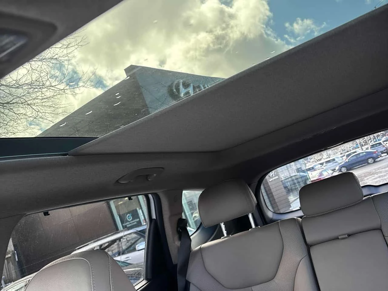 Hyundai Santa fe * Luxury * PANO* KEYLESS* ПОДГРЕВ* , снимка 11 - Автомобили и джипове - 53978967