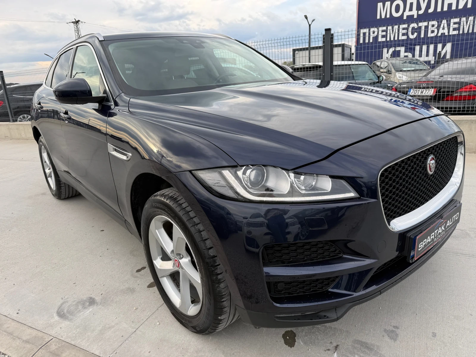 Jaguar F-PACE 2.0D* 2018г* 152.000КМ* Сервизна История* Топ Съст, снимка 3 - Автомобили и джипове - 54164002