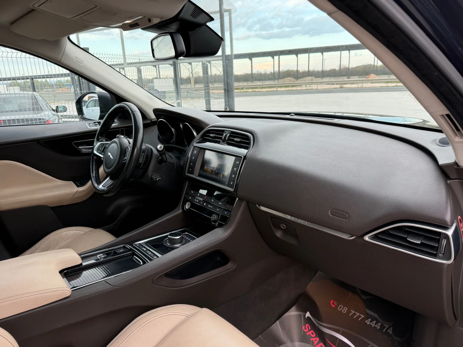 Jaguar F-PACE 2.0D* 2018г* 152.000КМ* Сервизна История* Топ Съст, снимка 12 - Автомобили и джипове - 54164002