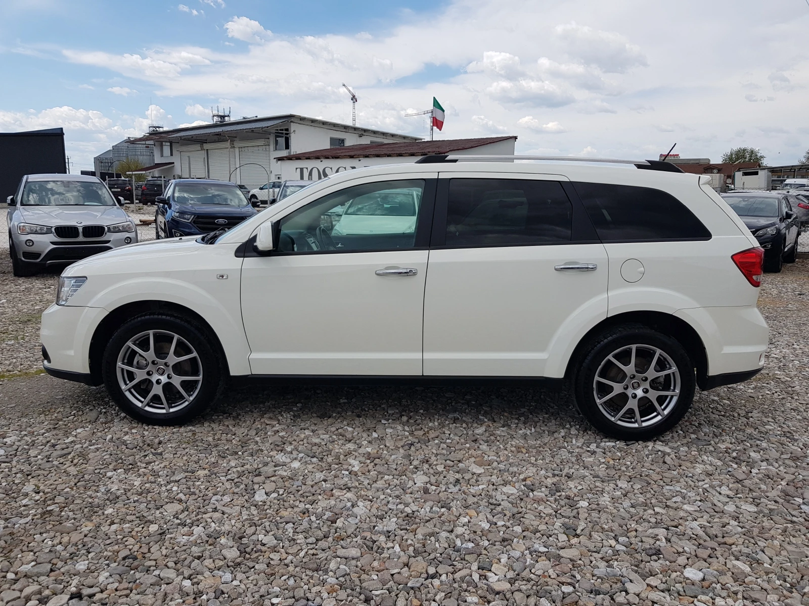 Fiat Freemont 2.0-140 к.с. FACELIFT 7 МЕСТА /03/2014г. EURO 5B, снимка 8 - Автомобили и джипове - 54414442