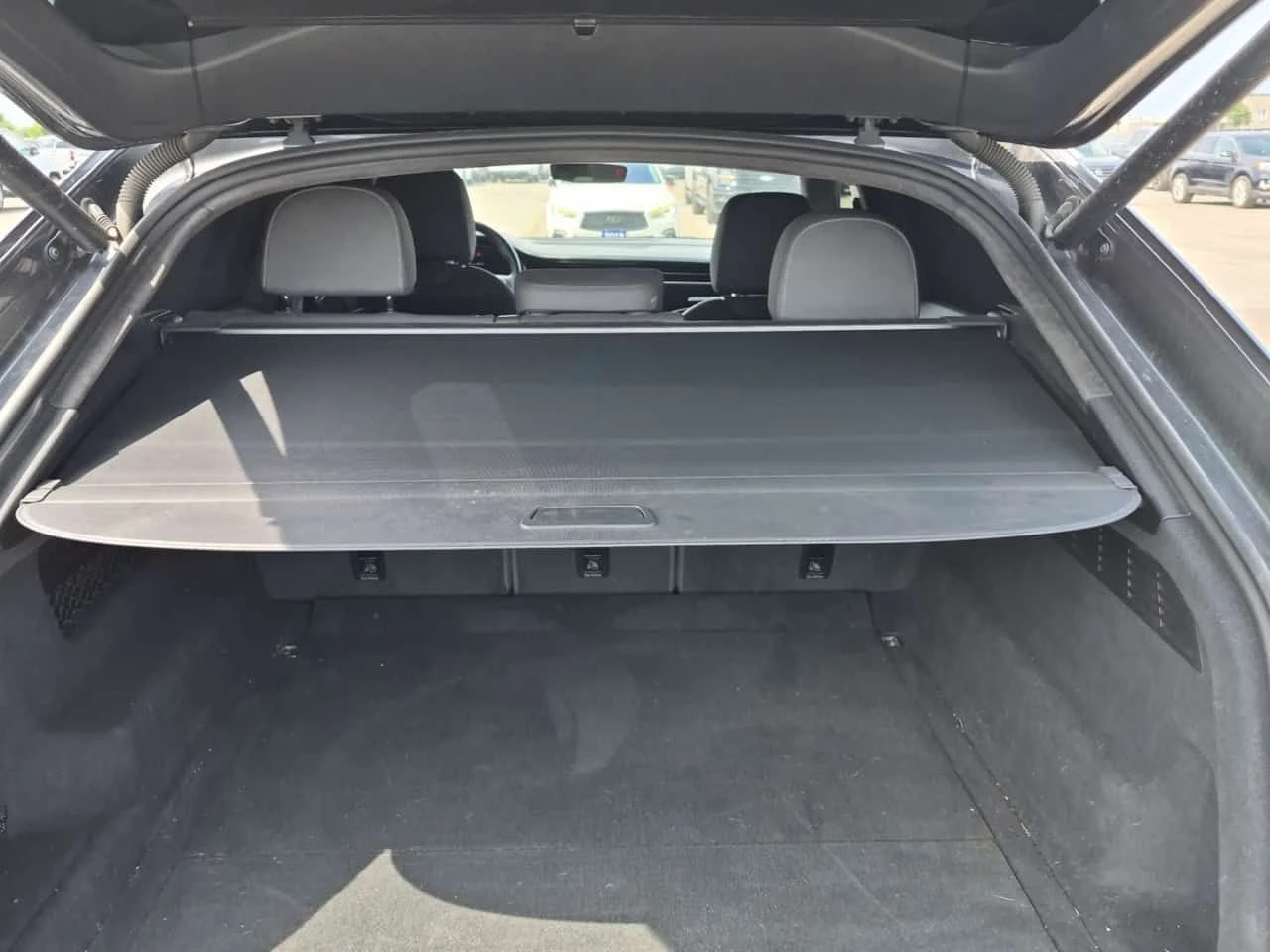 Audi Q8 TECHNIK  CARFAX, снимка 13 - Автомобили и джипове - 55186165