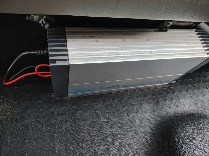 VW Transporter 2.0TDI ХЛАДИЛНО , снимка 10 - Бусове и автобуси - 53415428