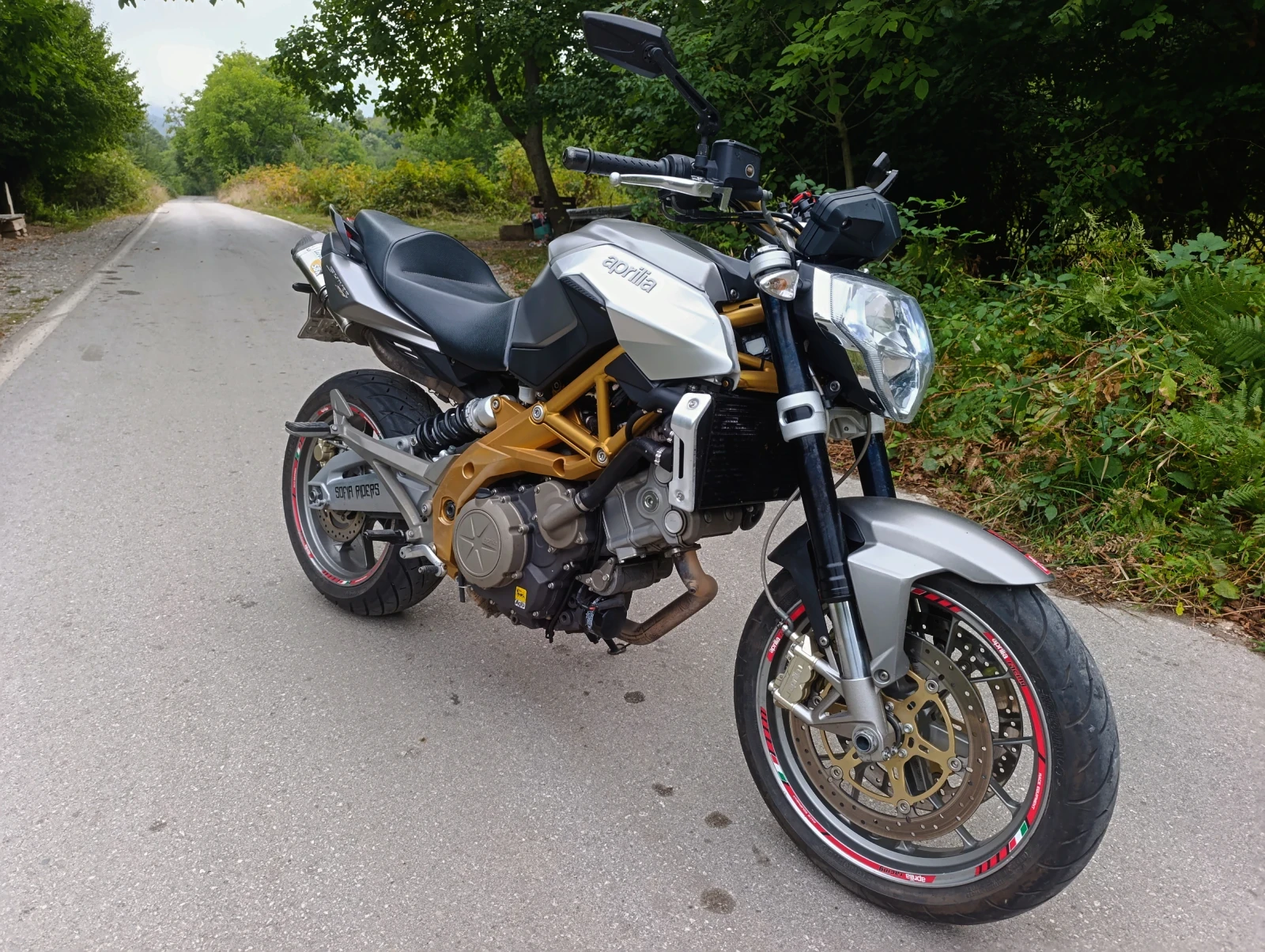 Aprilia Shiver 750 - изображение 2