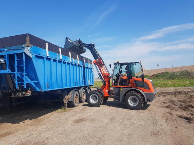 Телескопичен товарач EVERUN ER, снимка 2 - Селскостопанска техника - 49279909